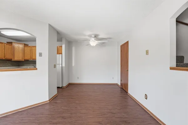 $1,640 | 64 East 13th Street, Waconia, MN 55387