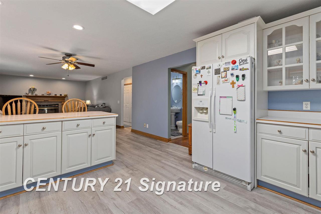7761 Garden Ridge Freeland, MI 48623 - Photo 6 of 52