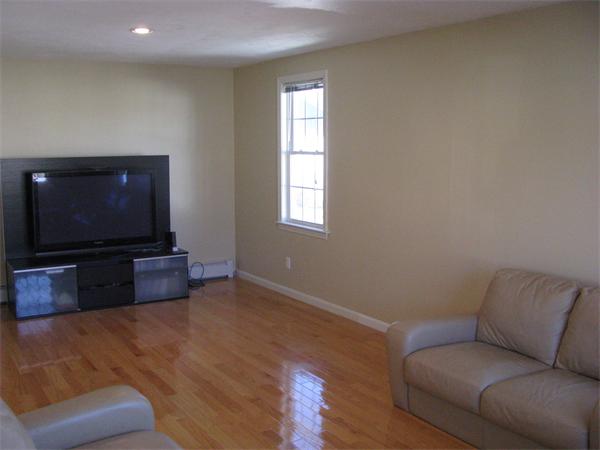 65 Ridgewood Road Worcester, MA 01606 - Photo 3 of 14 Gallery Image 3