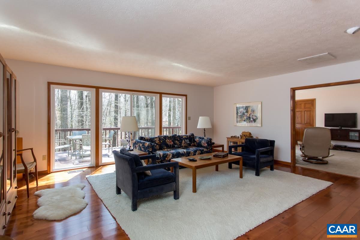 11 Sassafras Road Palmyra, VA 22963 - Photo 3 of 31 Beautiful hardwood floors! Sliders to deck!