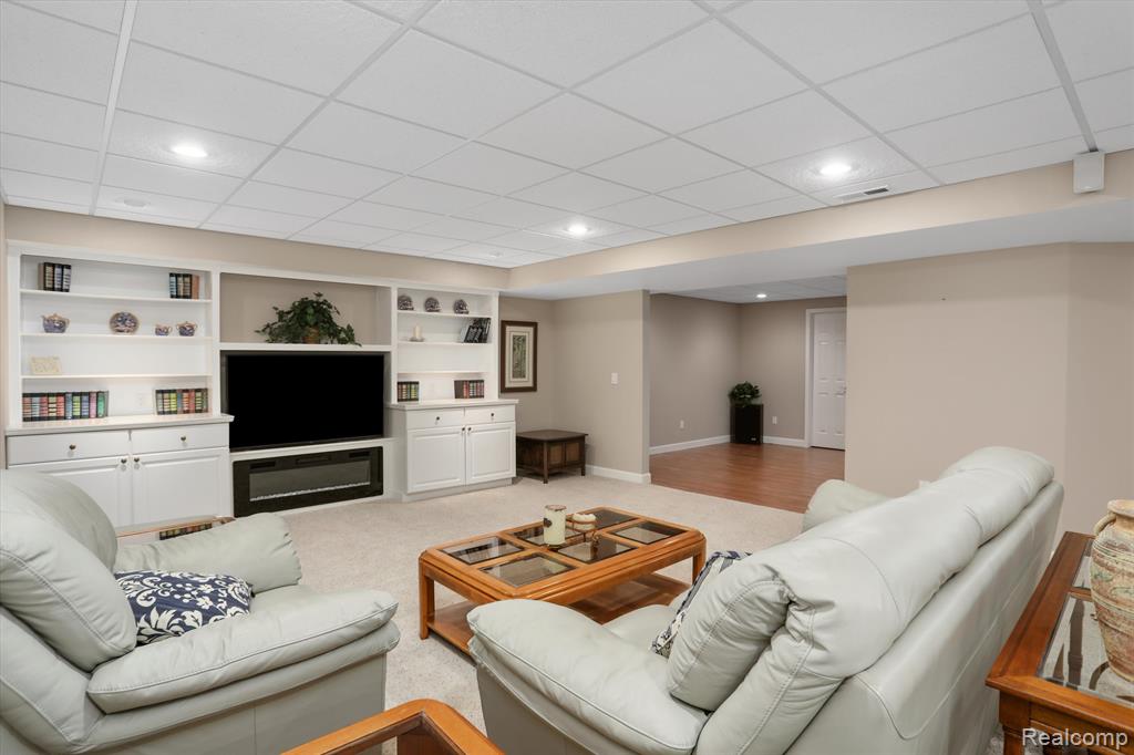 5144 Belmonte Drive Rochester, MI 48306 - Photo 26 of 41 Gallery Image 26