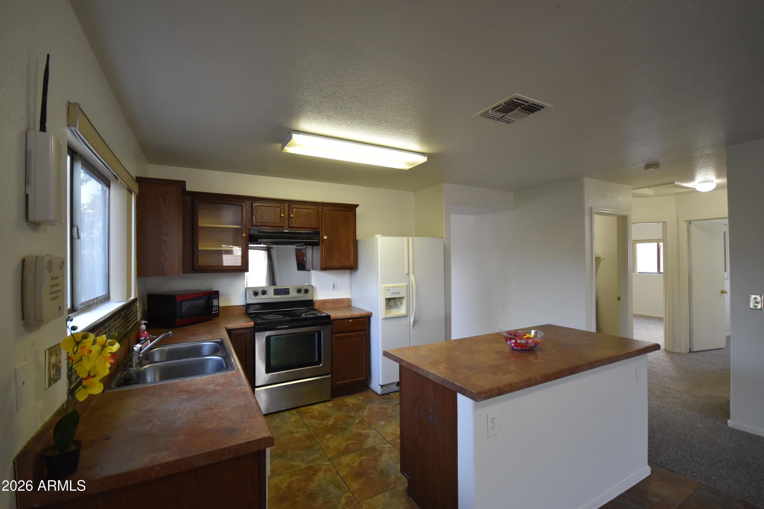 2404 West Roeser Road Phoenix, AZ 85041 - Photo 11 of 50 2404 W ROESER RD