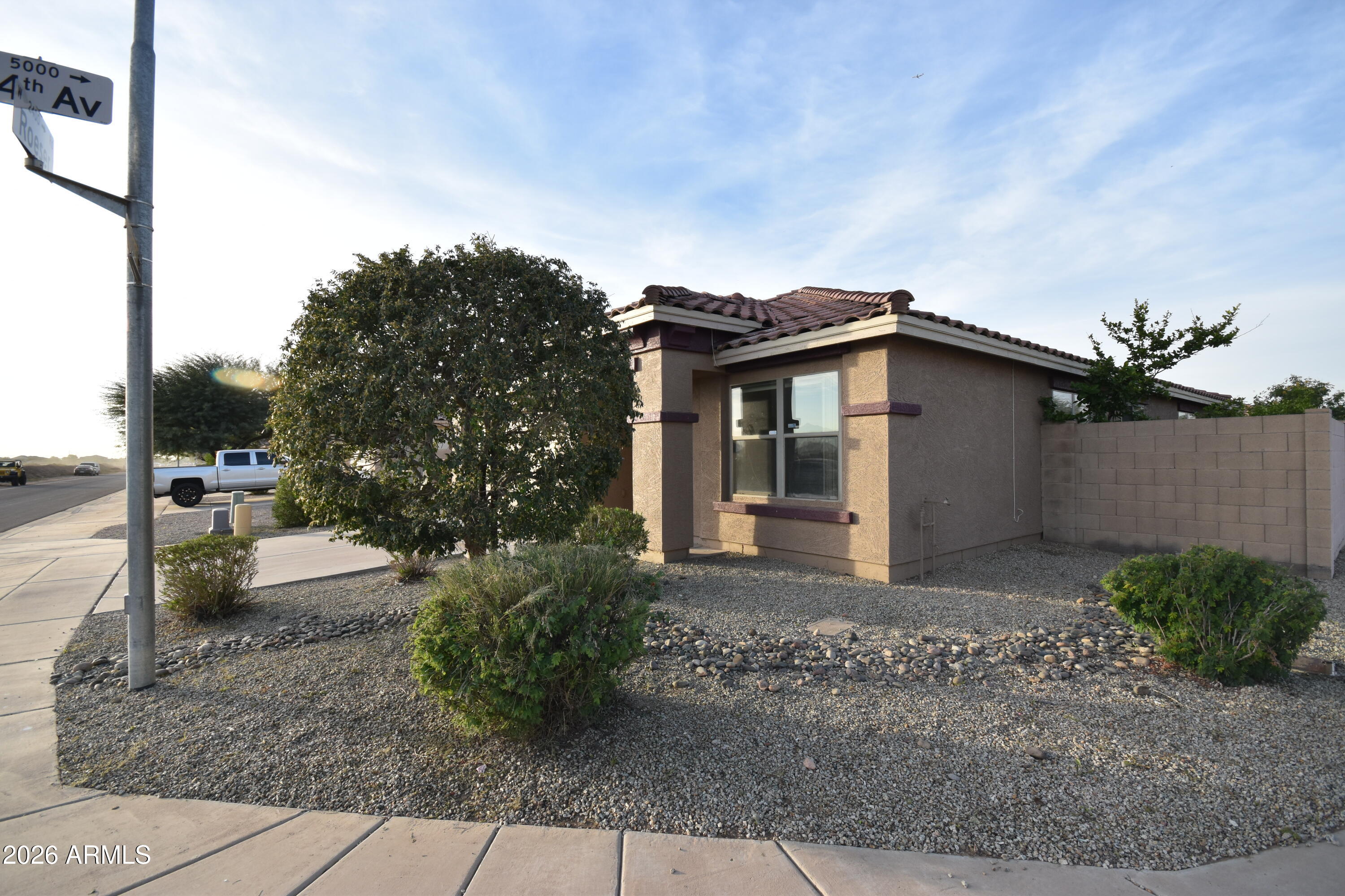 2404 West Roeser Road Phoenix, AZ 85041 - Photo 3 of 50 2404 W ROESER RD