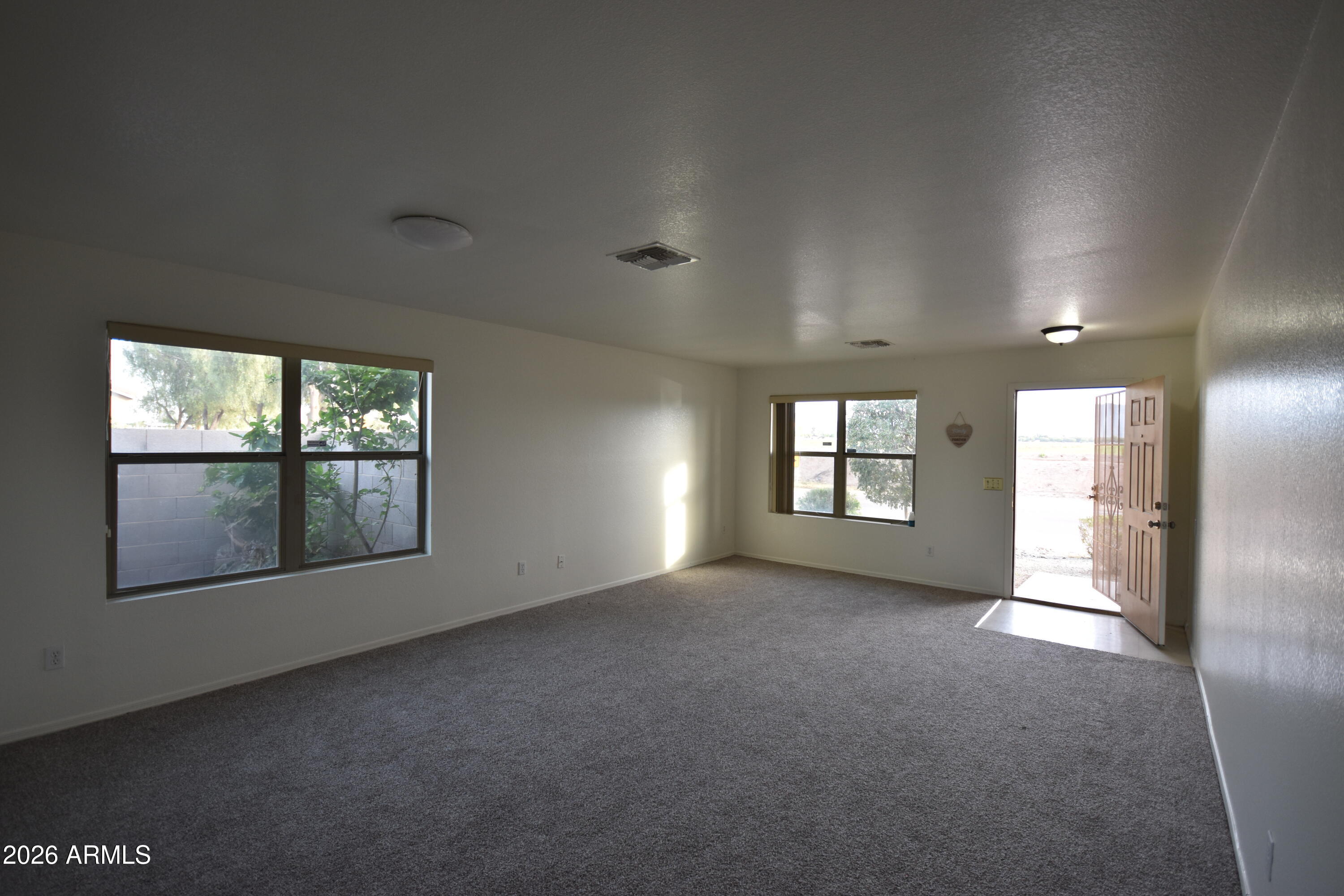 2404 West Roeser Road Phoenix, AZ 85041 - Photo 8 of 50 2404 W ROESER RD