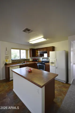 $1,998 | 2404 West Roeser Road, Phoenix, AZ 85041