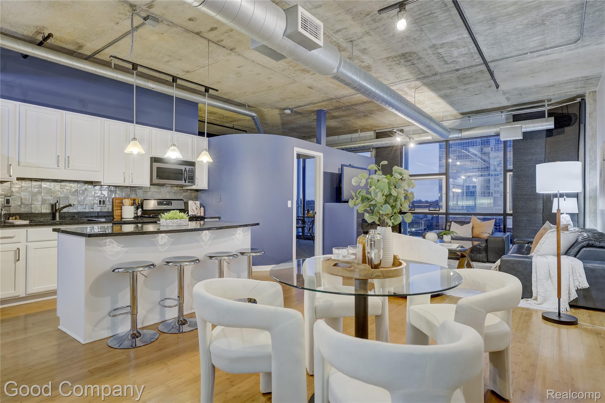 100 West Fifth Street, Unit 604 Royal Oak, MI 48067 - Photo 8 of 57 100 W. 5th St. #604-07.jpg