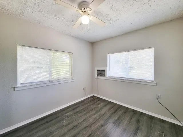 $850 | 711 Ave A, Unit 3, La Marque, TX 77568