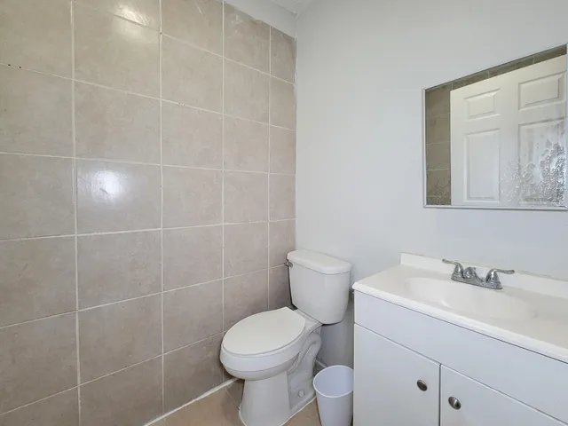 $850 | 711 Ave A, Unit 3, La Marque, TX 77568