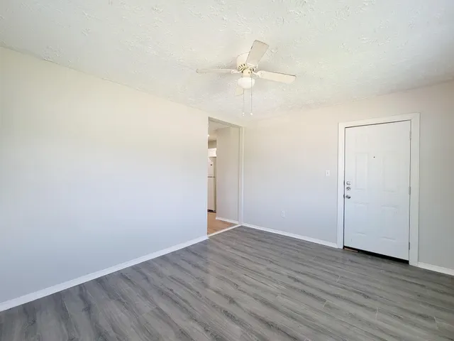 $850 | 711 Ave A, Unit 3, La Marque, TX 77568