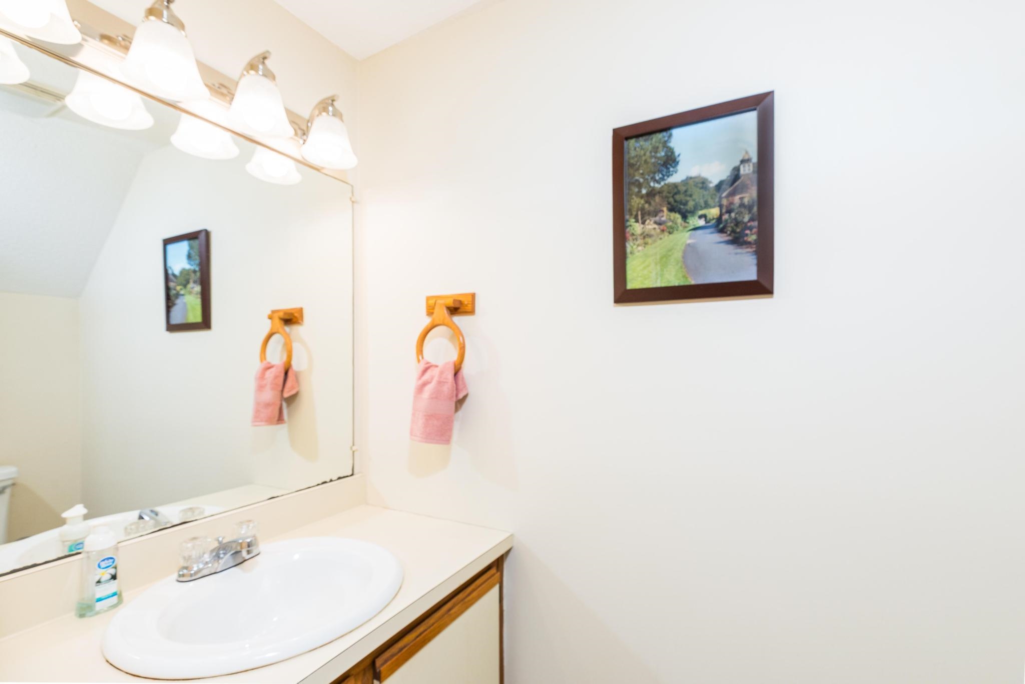 54 Woodland Green Rochester, NH 03868 - Photo 11 of 24