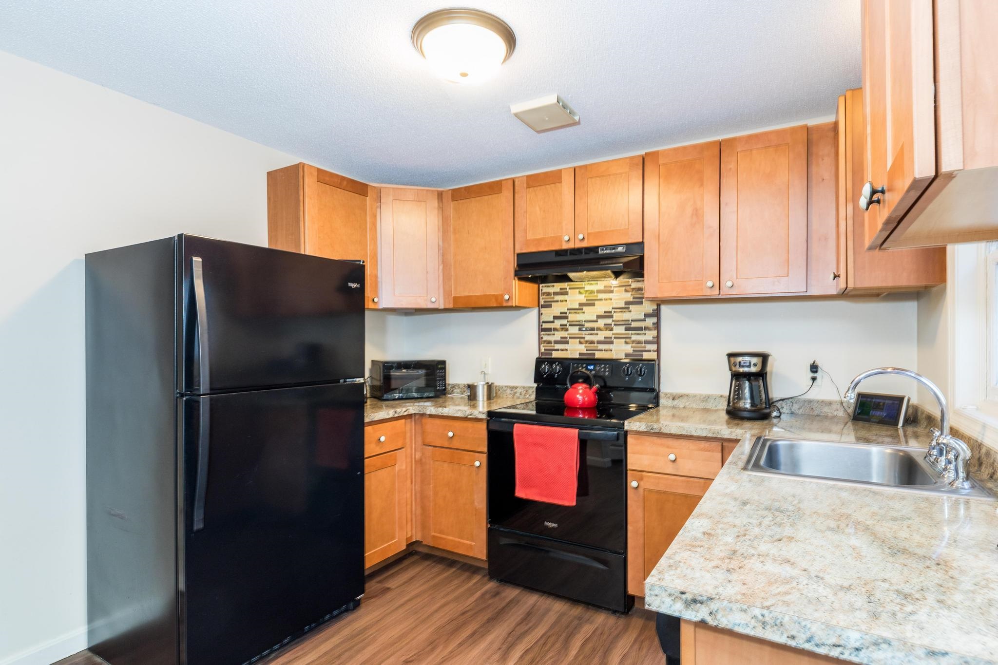 54 Woodland Green Rochester, NH 03868 - Photo 5 of 24