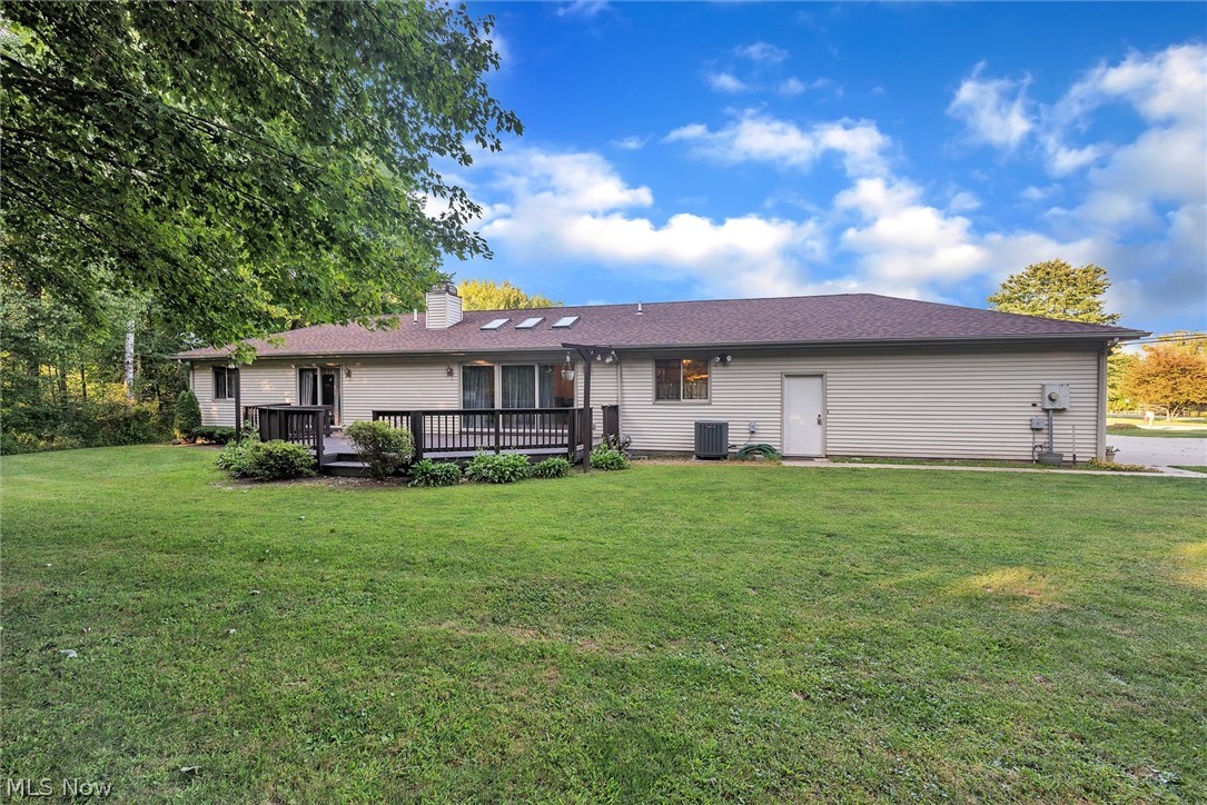 557 Rome Rock Creek Road Roaming Shores, OH 44084 - Photo 12 of 34 Gallery Image 12