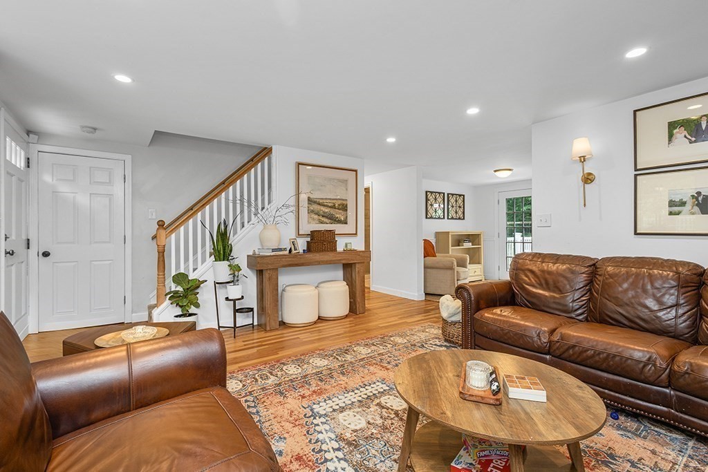73 High Street Medfield, MA 02052 - Photo 10 of 38