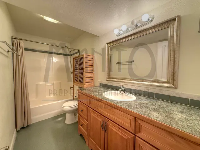 $3,200 | 6728 South Moran View Street, Spokane, WA 99224