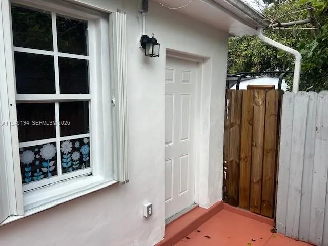 a view of a bedroom with a wardrobe space