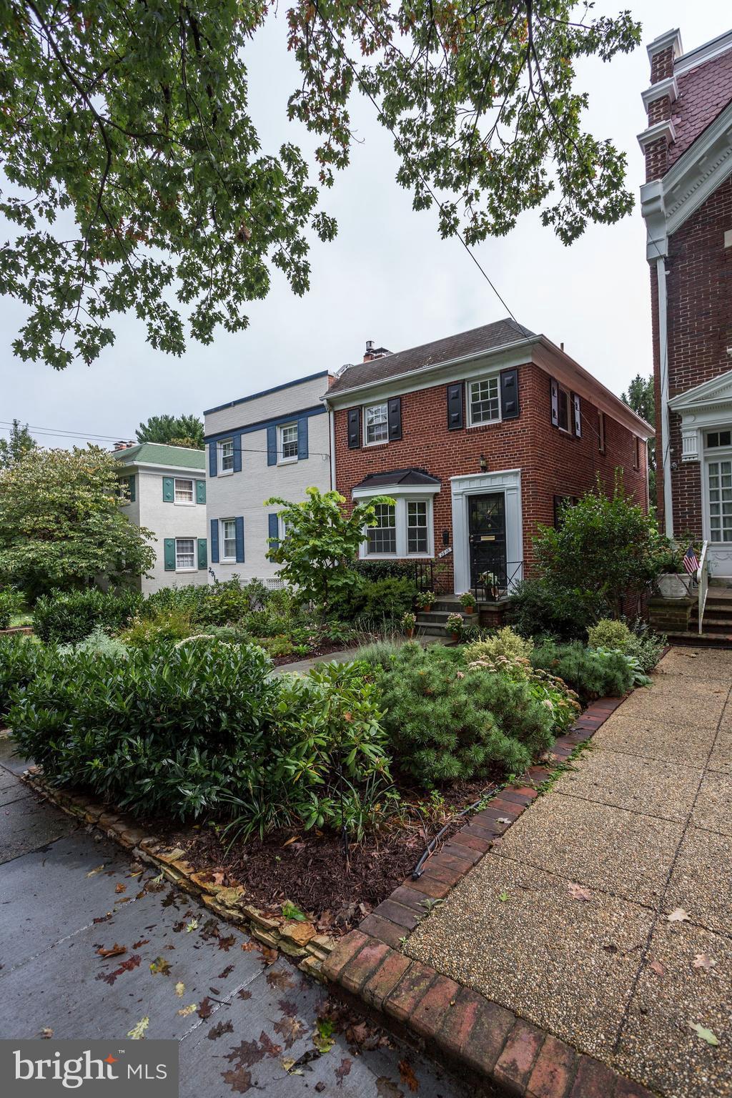 2918 Upton Street Northwest Washington, DC 20008 - Photo 2 of 30 2918 Upton