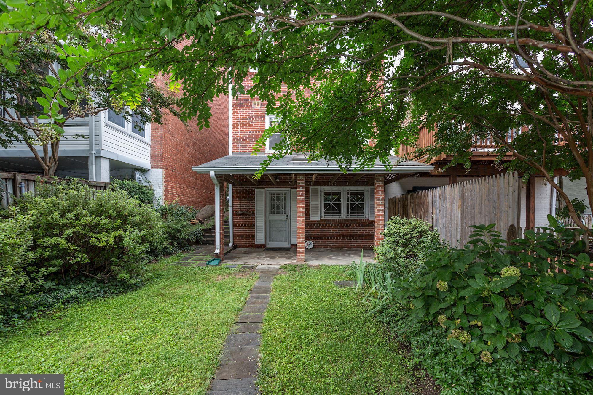 2918 Upton Street Northwest Washington, DC 20008 - Photo 26 of 30 Back of House