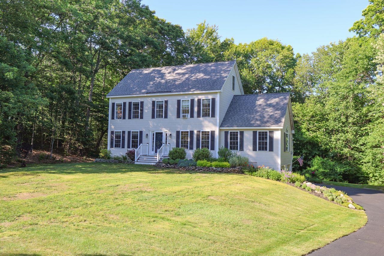 7 Anna Lisa Way Nottingham, NH 03290 - Photo 3 of 43