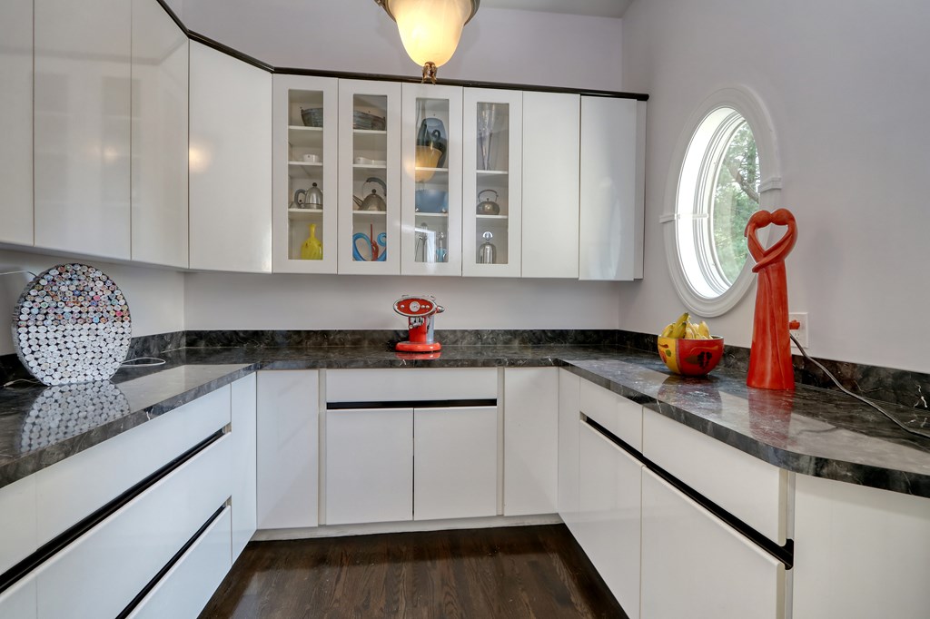 377 Far Reach Road Westwood, MA 02090 - Photo 12 of 41 Gallery Image 12