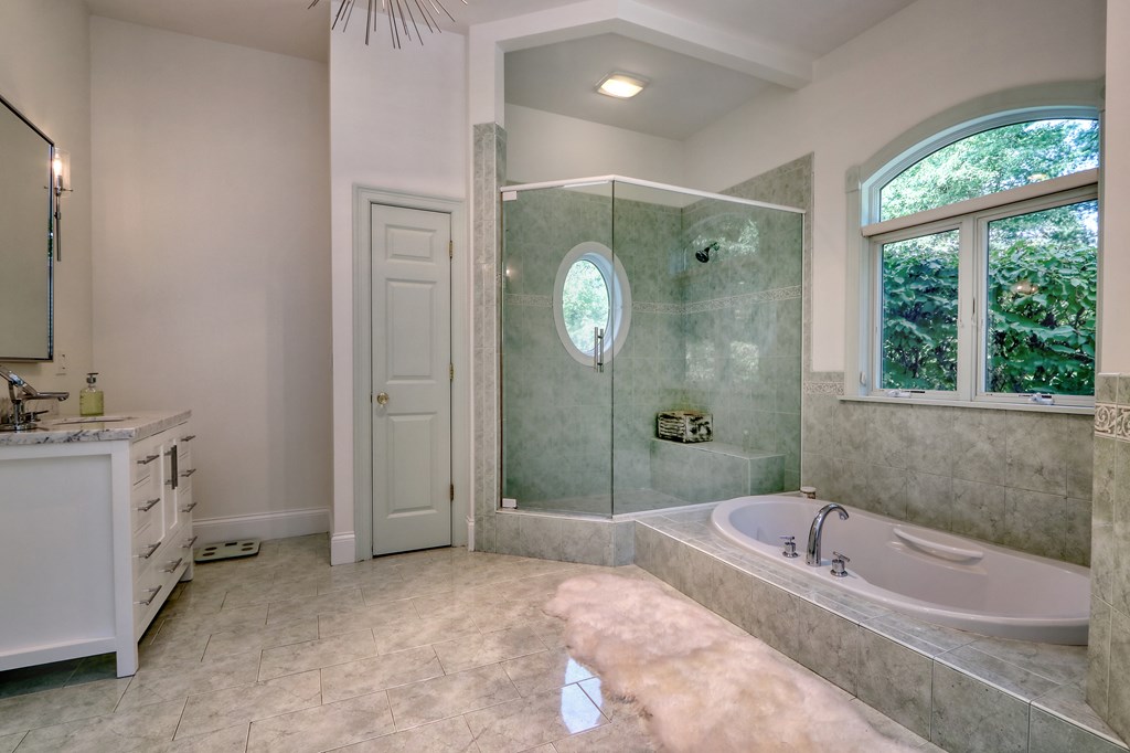 377 Far Reach Road Westwood, MA 02090 - Photo 14 of 41 Gallery Image 14