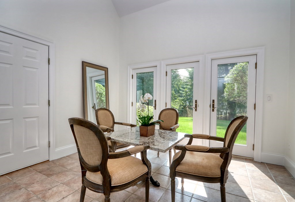 377 Far Reach Road Westwood, MA 02090 - Photo 17 of 41 Gallery Image 17