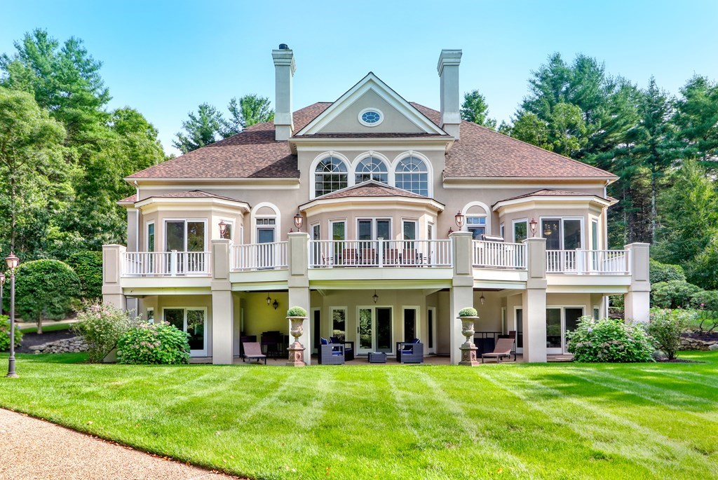 377 Far Reach Road Westwood, MA 02090 - Photo 2 of 41 Gallery Image 2