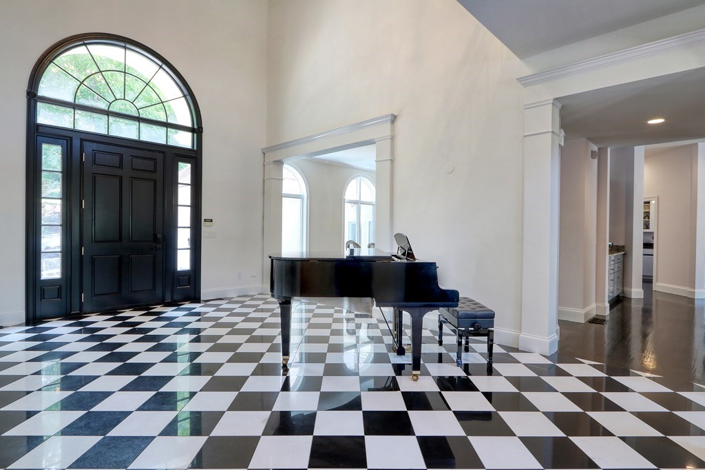 377 Far Reach Road Westwood, MA 02090 - Photo 3 of 41 Gallery Image 3