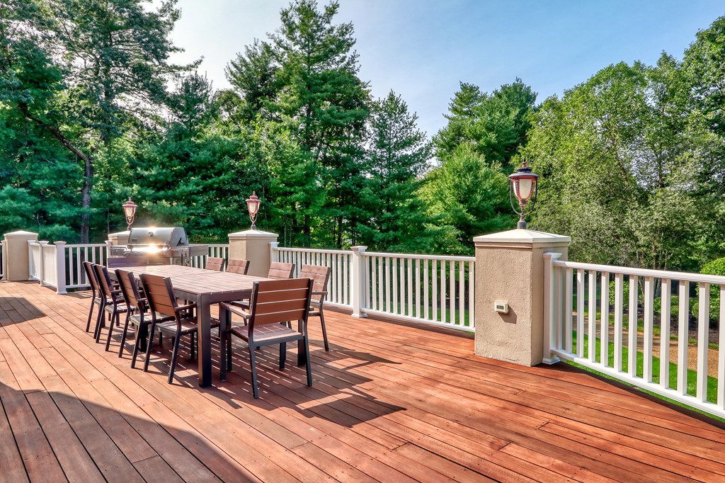 377 Far Reach Road Westwood, MA 02090 - Photo 32 of 41 Gallery Image 32