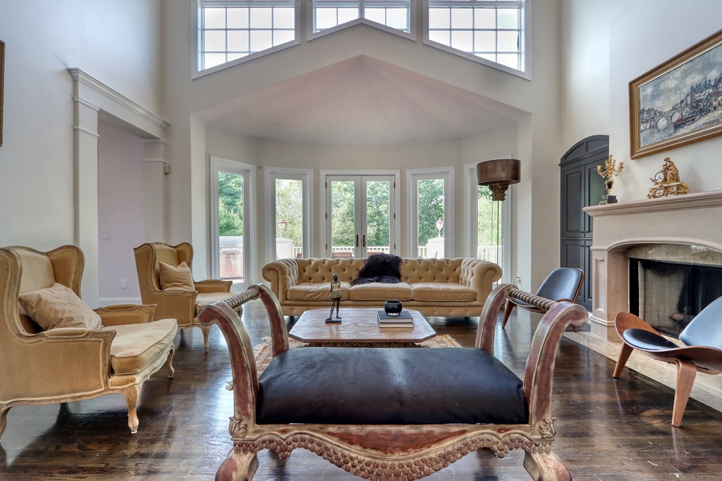 377 Far Reach Road Westwood, MA 02090 - Photo 5 of 41 Gallery Image 5