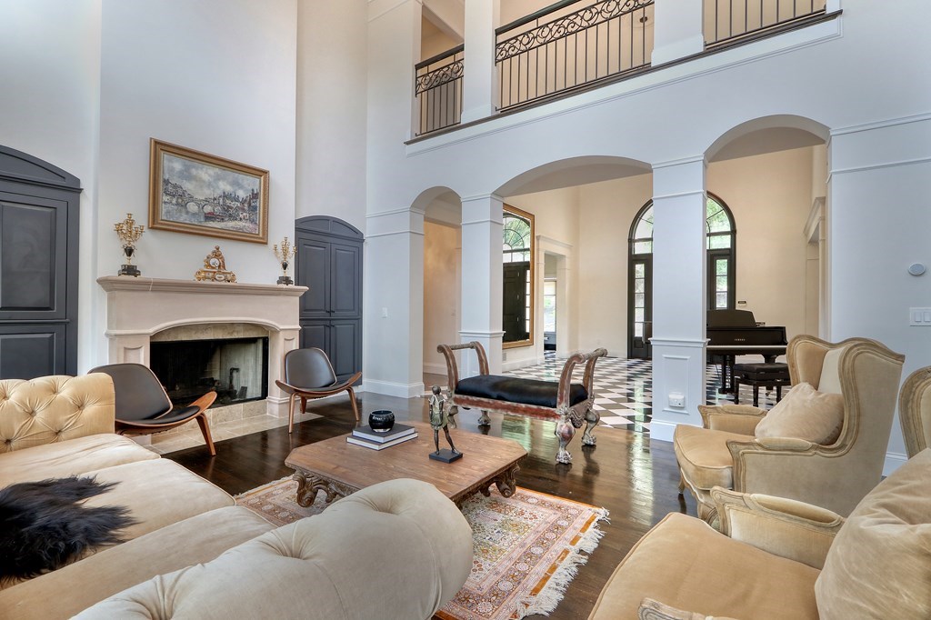 377 Far Reach Road Westwood, MA 02090 - Photo 7 of 41 Gallery Image 7