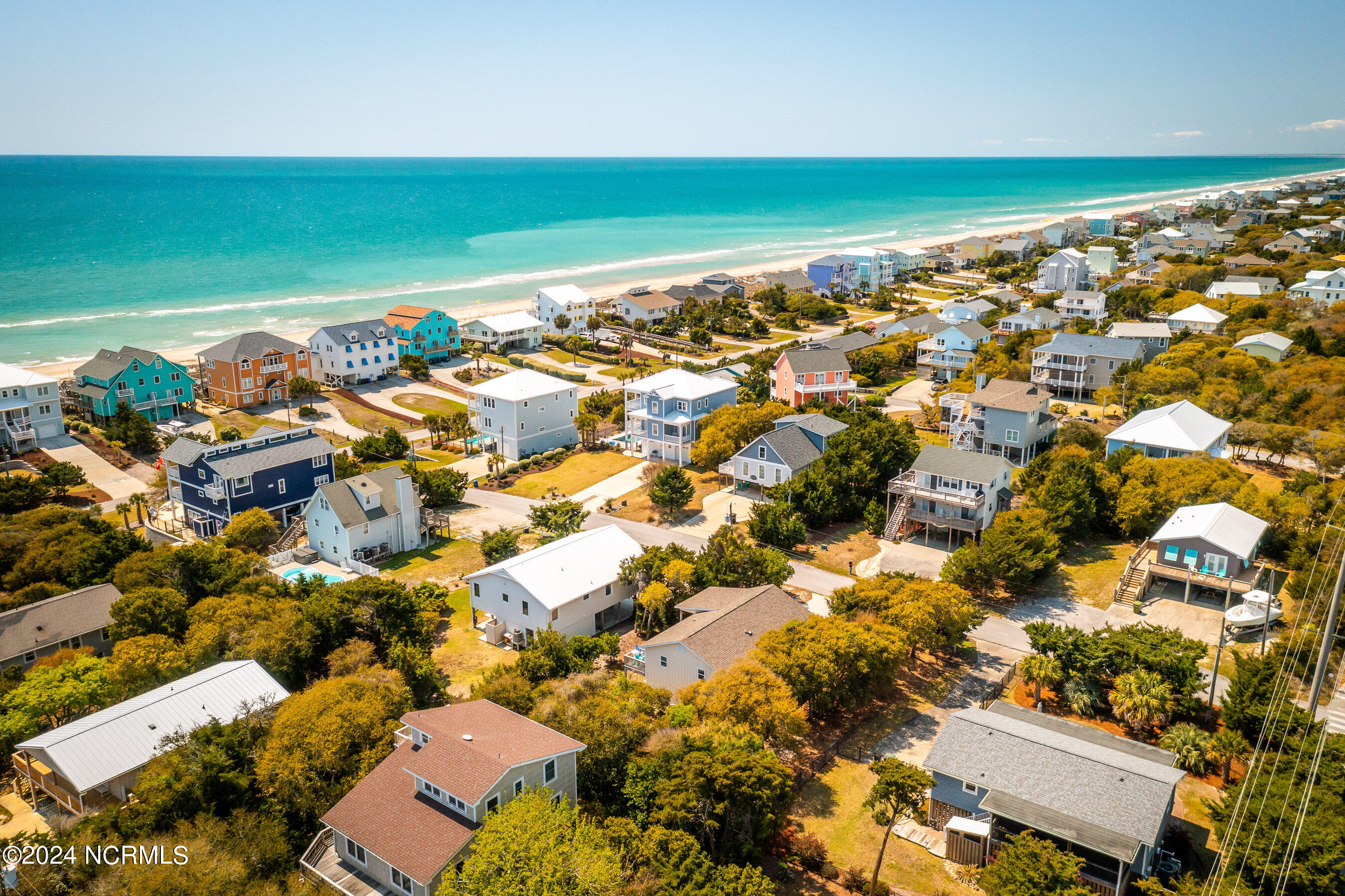 106 Robin Street Emerald Isle, NC 28594 - Photo 41 of 46 20240403 MLS A_Harris 106 Robin St Emera