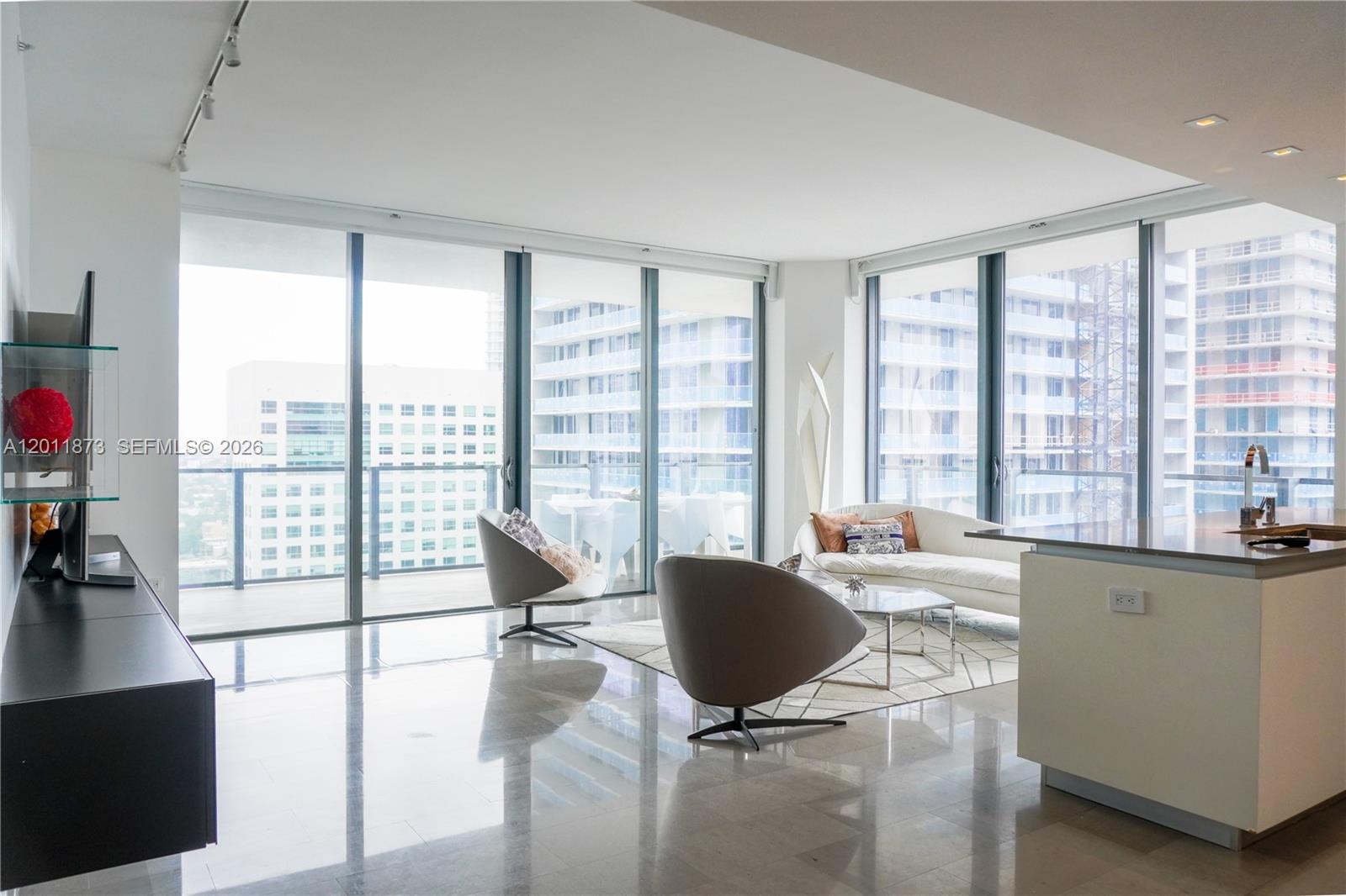 88 Southwest 7th Street, Unit 2112 Miami, FL 33130 - Photo 8 of 33