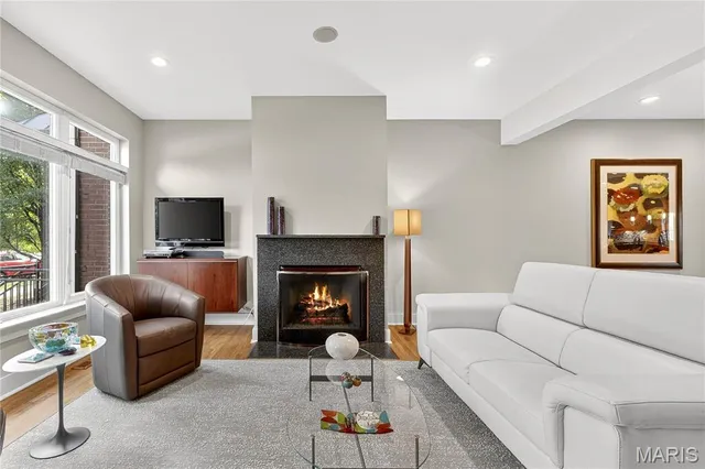 $485,000 | 4106 Olive Street, St. Louis, MO 63108