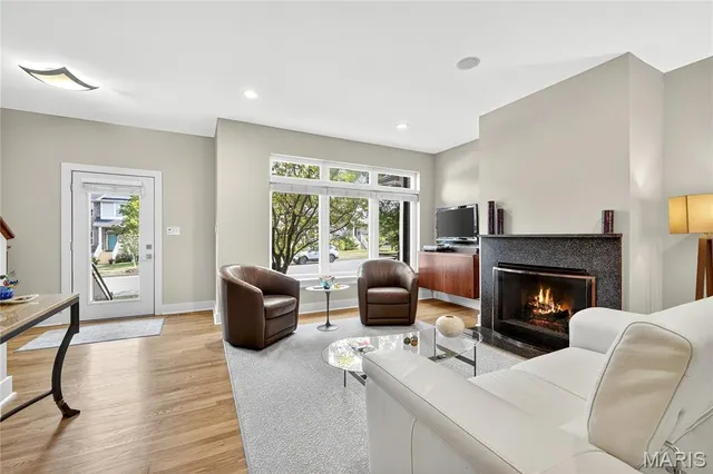 $485,000 | 4106 Olive Street, St. Louis, MO 63108