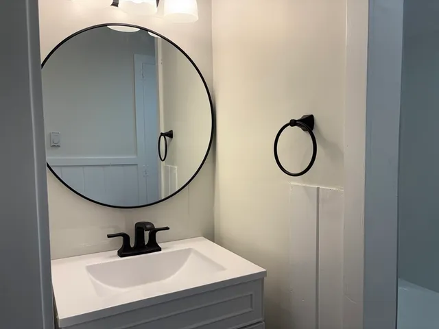 $2,900 | 57 Coburn Avenue, Unit 2, Worcester, MA 01604