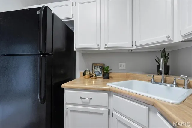 $160,000 | 9043 West Swan Circle, St. Louis, MO 63144