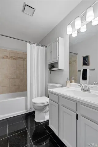 $160,000 | 9043 West Swan Circle, St. Louis, MO 63144