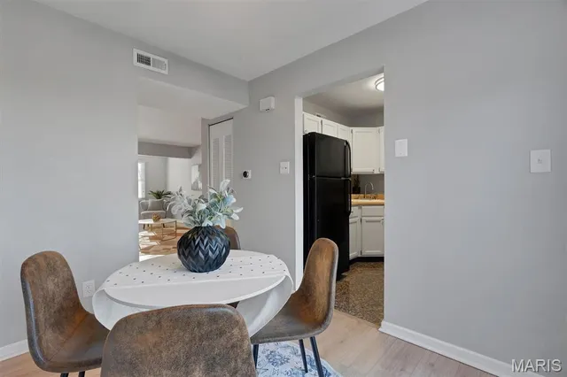 $160,000 | 9043 West Swan Circle, St. Louis, MO 63144