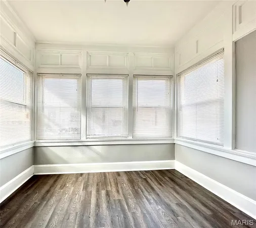$975 | 4917 Murdoch Avenue, Unit 2W, St. Louis, MO 63109