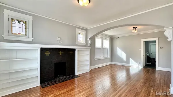 $975 | 4917 Murdoch Avenue, Unit 2W, St. Louis, MO 63109