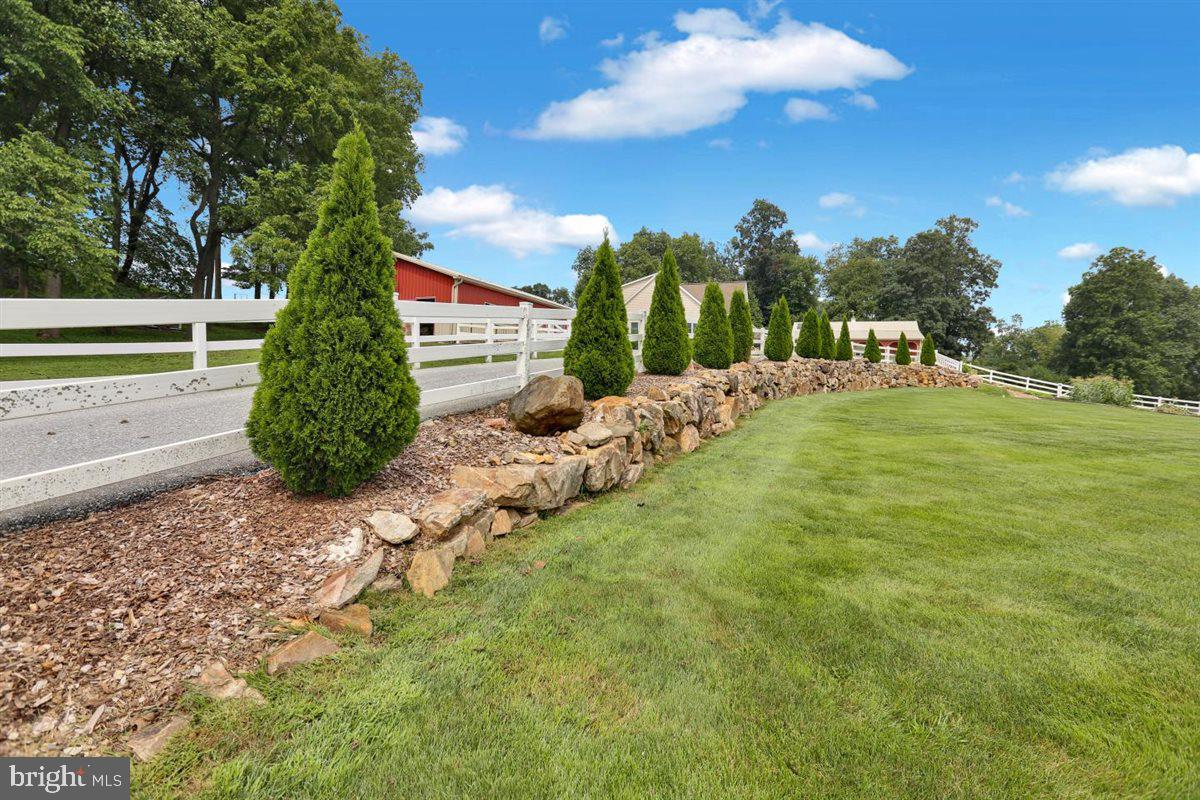 942 Valley Road Quarryville, PA 17566 - Photo 2 of 70 Gallery Image 2