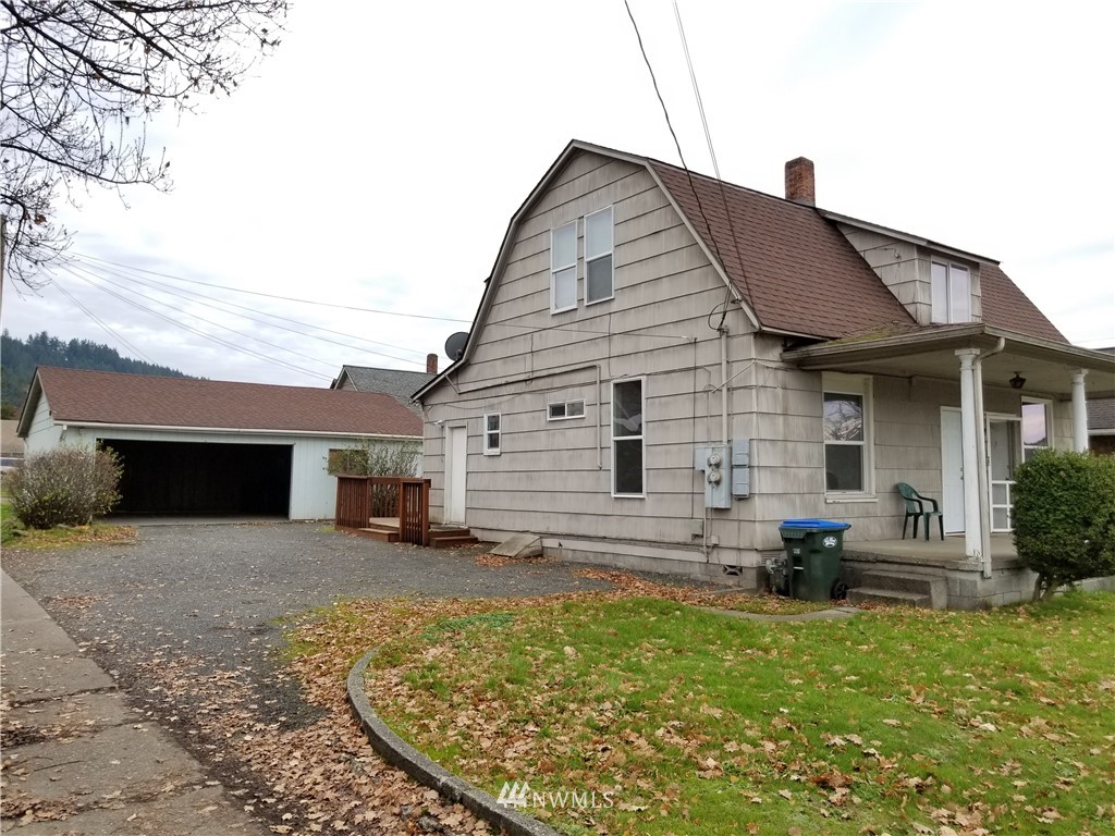 40 Southwest Cascade Avenue Chehalis, WA 98532 - Photo 2 of 11 Gallery Image 2