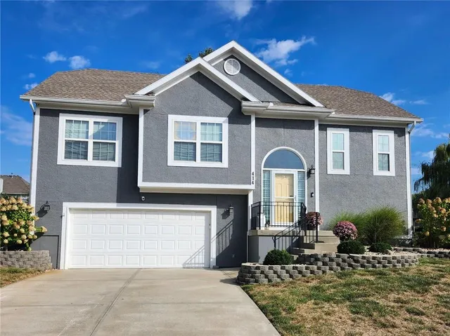 $360,000 | 414 Killarney Lane, Smithville, MO 64089