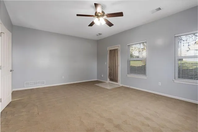 $360,000 | 414 Killarney Lane, Smithville, MO 64089