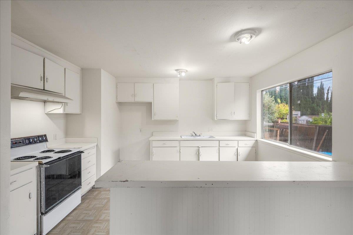 6471 Bollinger Road Cupertino, CA 95014 - Photo 8 of 16 Gallery Image 8