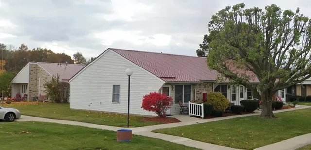 $530 | 808 Pro Drive, Celina, OH 45822