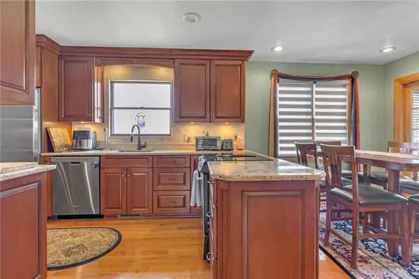 $329,500 | 325 Sunnyside Road, New Castle, PA 16102