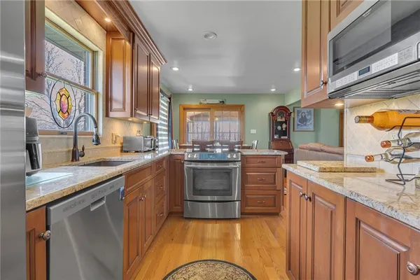 $329,500 | 325 Sunnyside Road, New Castle, PA 16102