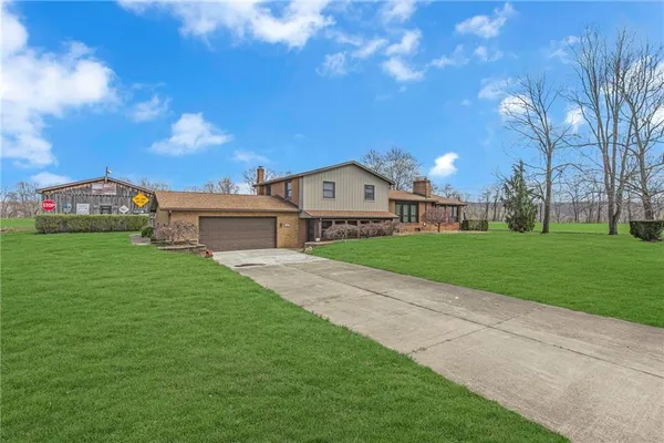 $329,500 | 325 Sunnyside Road, New Castle, PA 16102