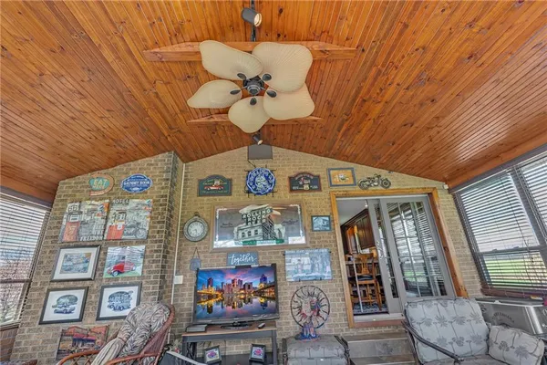 $329,500 | 325 Sunnyside Road, New Castle, PA 16102